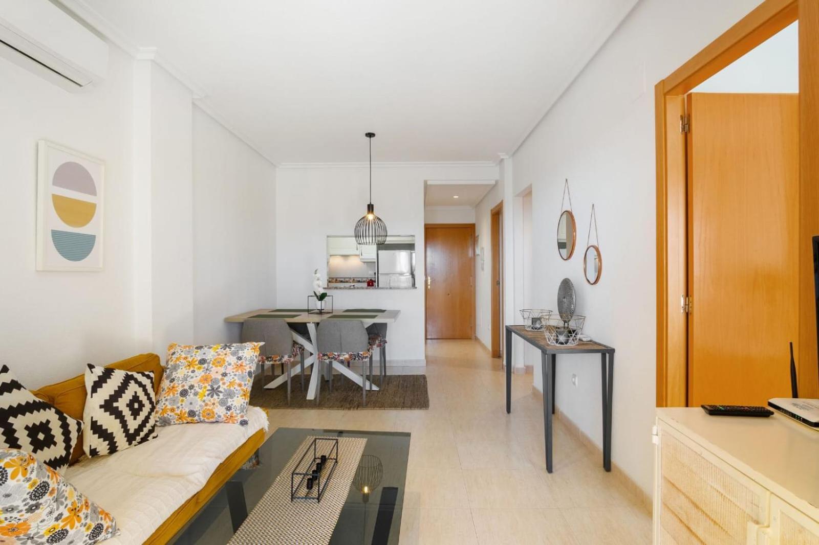 Nice Modern 2 Bed Apartment In Torrievieja Torrevieja Exterior foto