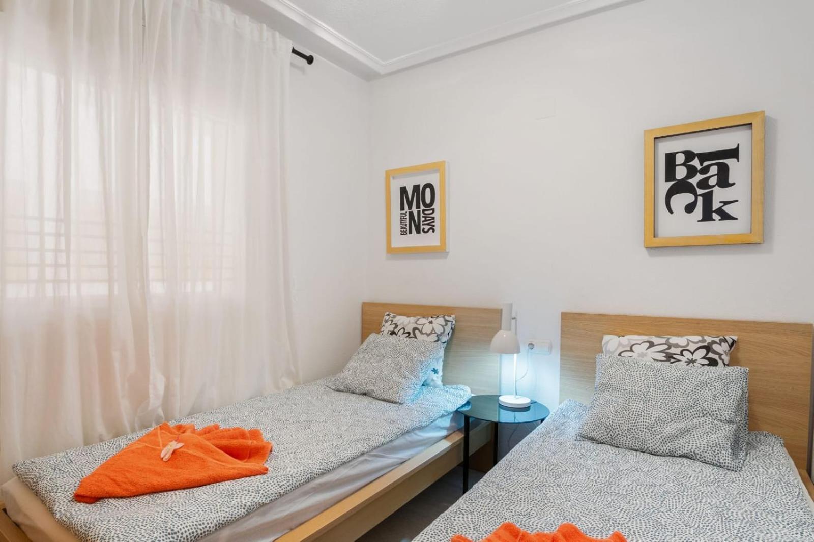 Nice Modern 2 Bed Apartment In Torrievieja Torrevieja Exterior foto